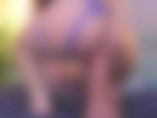 Live cam show with pattymm - Living Room on Camsoda