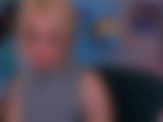 Live cam show with blondie-melisa - Bikini on Milf Play