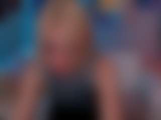 Live cam show with blondie-melisa - Smoking on milfzrlive.com