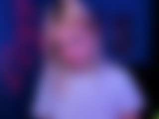 Live cam show with blondie-melisa - Smoking on dropp.cam