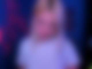 Live cam show with blondie-melisa - Gray Eyes on Instabang