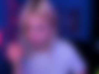 Live cam show with blondie-melisa - Smoking on Fit Hotties