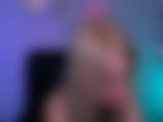 Live cam show with blondie-melisa - Spank on CamClone