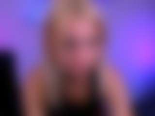 Live cam show with blondie-melisa - Smoking on Camming Site