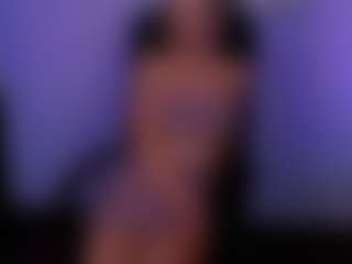 Live cam show with blondie-melisa - Smoking on sexylive.show