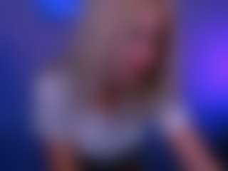Live cam show with blondie-melisa - Athletic Amateur on camwithhim.com