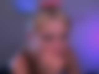 Live cam show with blondie-melisa - Smoking on AdultVida.com