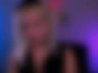 Live cam show with blondie-melisa - Moaning on luckytryst.com