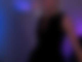 Live cam show with blondie-melisa - Butt Plug on xDating