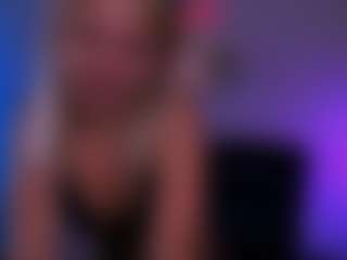 Live cam show with blondie-melisa - Moaning on CamSextacy