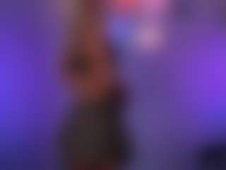 Live cam show with blondie-melisa - Butt Plug on slutload