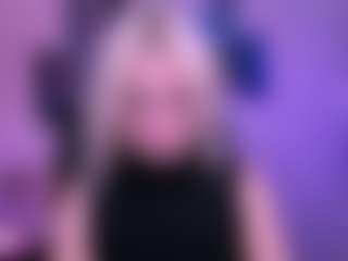 Live cam show with blondie-melisa - Athletic on Lustler