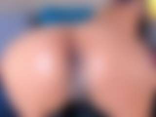 Live cam show with nataliacollislim - Deepthroat on Streamer API