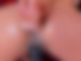Live cam show with nataliacollislim - Middle Aged on SxyPornLive