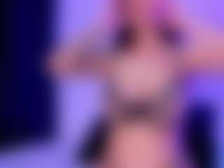 Live cam show with Alice Connors - Brown Eyes on livesexfox.com