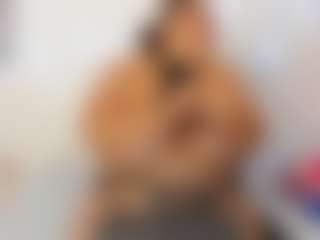 Live cam show with salome - Granny on TastyBlacksLive