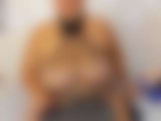 Live cam show with salome - Granny on SxyPornLive