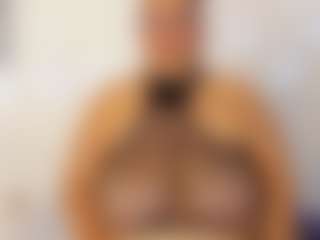 Live cam show with salome - Granny on CamwithHer