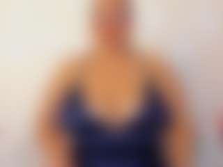 Live cam show with salome - Mature on Milfs Live