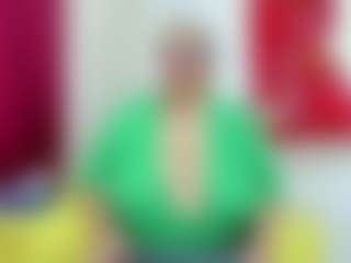 Live cam show with salome - Granny Squirt on TottyGirls