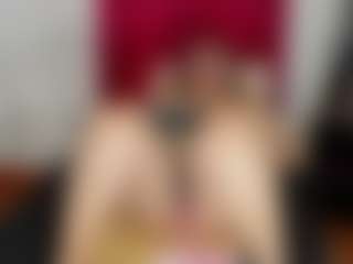 Live cam show with salome - Brown Hair MILF on Big Tits