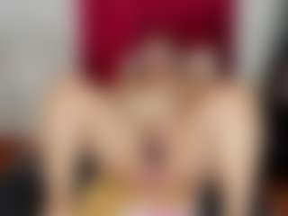 Live cam show with salome - Big Tits MILF on Hubzter Live