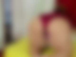 Live cam show with salome - Middle Aged on StripNow