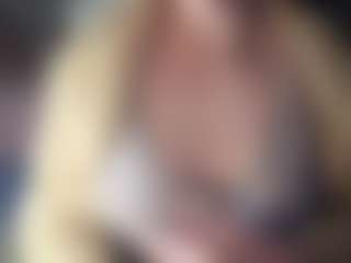 Hornyyyyyy.Wet.Voyeur.Momyyyy MILF webcam performer live streaming
