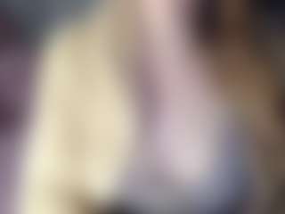 Live cam show with Hornyyyyyy.Wet.Voyeur.Momyyyy - Average on boobsie.com