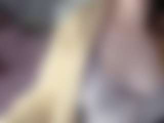 Live cam show with Hornyyyyyy.Wet.Voyeur.Momyyyy - Green Eyes on Camversity