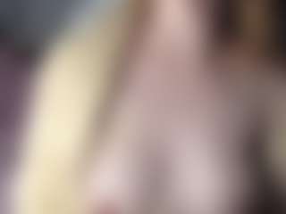 Hornyyyyyy.Wet.Voyeur.Momyyyy's Live Sex Cam Show