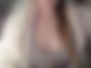 Live cam show with Hornyyyyyy.Wet.Voyeur.Momyyyy - Bikini on AdultVida.com