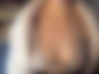 Hornyyyyyy.Wet.Voyeur.Momyyyy's Live Sex Cam Show