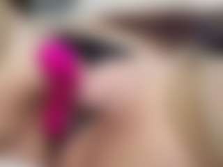 Hornyyyyyy.Wet.Voyeur.Momyyyy's Live Sex Cam Show