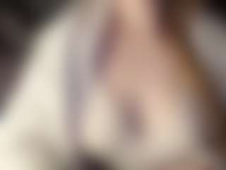 Live cam show with Hornyyyyyy.Wet.Voyeur.Momyyyy - Petite MILF on Hubzter Live