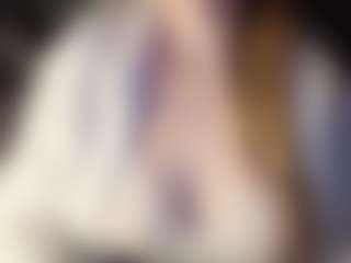 Live cam show with Hornyyyyyy.Wet.Voyeur.Momyyyy - Petite MILF on Big Tits