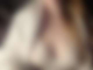 Live cam show with Hornyyyyyy.Wet.Voyeur.Momyyyy - Green Eyes on TottyGirls