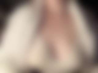 Hornyyyyyy.Wet.Voyeur.Momyyyy's Live Sex Cam Show
