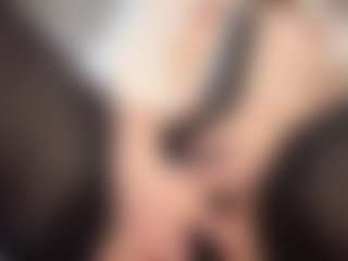 Live cam show with Hornyyyyyy.Wet.Voyeur.Momyyyy - Squirt on Camsoda