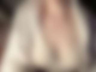 Live cam show with Hornyyyyyy.Wet.Voyeur.Momyyyy - Green Eyes on Camsoda