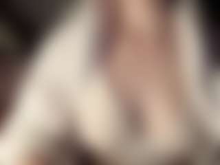 Live cam show with Hornyyyyyy.Wet.Voyeur.Momyyyy - Skinny on Camsoda