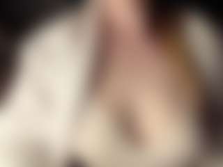 Live cam show with Hornyyyyyy.Wet.Voyeur.Momyyyy - Skinny MILF on Camsoda