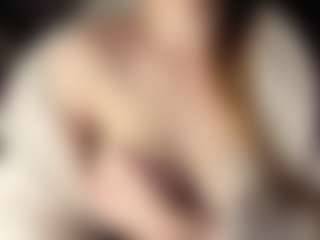 Live cam show with Hornyyyyyy.Wet.Voyeur.Momyyyy - Skinny MILF on Camsoda