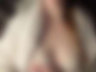 Live cam show with Hornyyyyyy.Wet.Voyeur.Momyyyy - Bikini on AdultVida.com