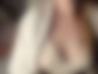Live cam show with Hornyyyyyy.Wet.Voyeur.Momyyyy - Bikini on hornycams.live