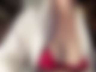 Hornyyyyyy.Wet.Voyeur.Momyyyy's Live Sex Cam Show