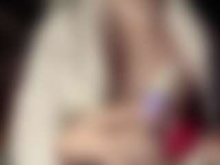 Live cam show with Hornyyyyyy.Wet.Voyeur.Momyyyy - Petite on Hubzter Live