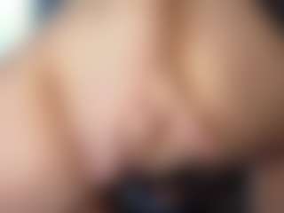 Hornyyyyyy.Wet.Voyeur.Momyyyy's Live Sex Cam Show
