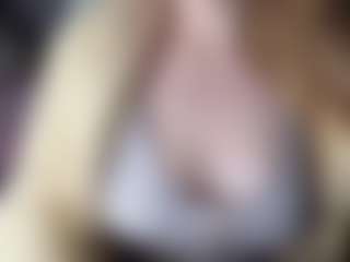 Live cam show with Hornyyyyyy.Wet.Voyeur.Momyyyy - Drinking on Camsoda