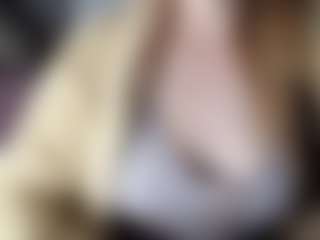 Live cam show with Hornyyyyyy.Wet.Voyeur.Momyyyy - Amateur MILF on madthumbs